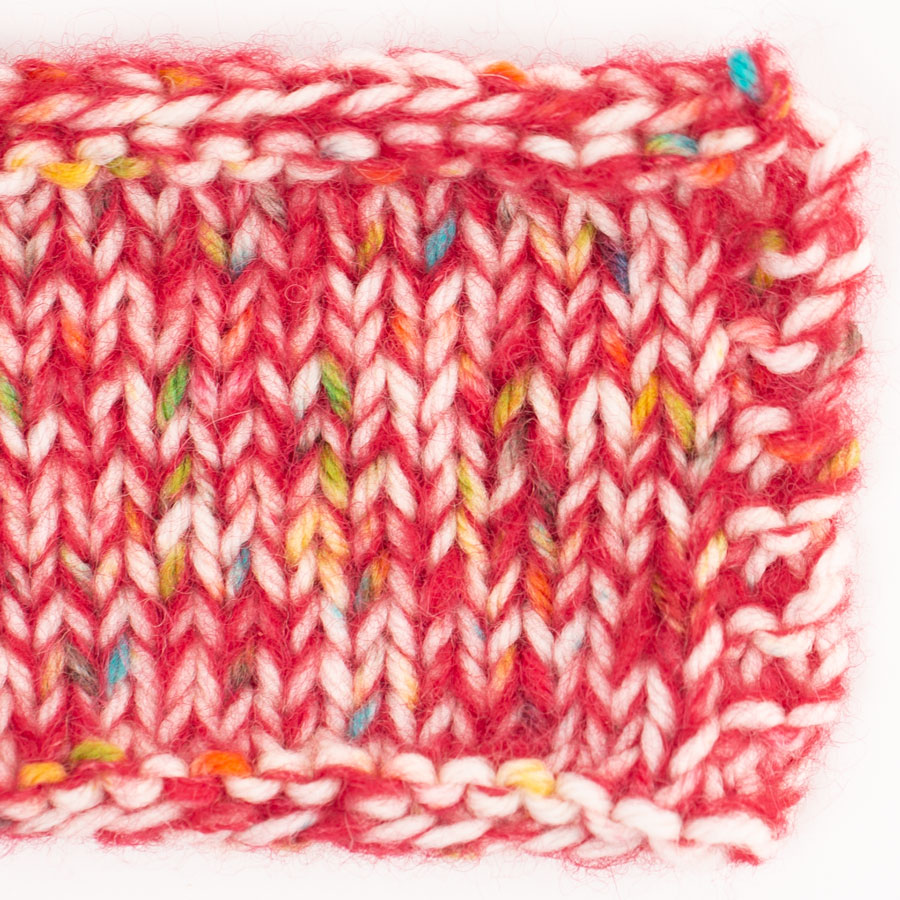 DROPS Połączenia włóczek Brushed Alpaca Silk 07, czerwony + DROPS Fiesta 27, zimowy karnawał